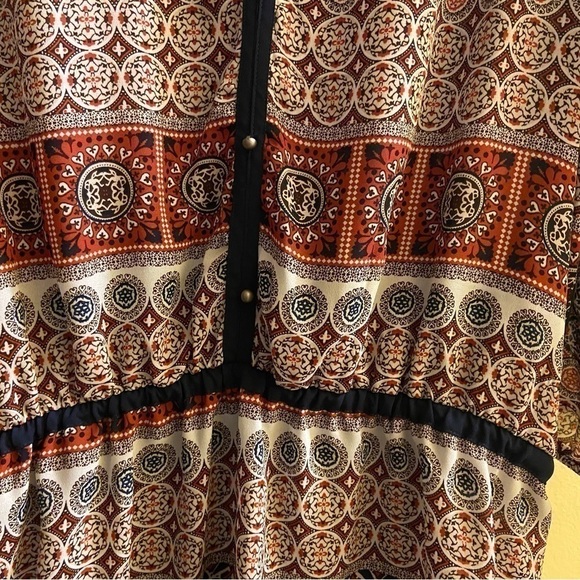 maurice’s Cute Blouse - Picture 5 of 11